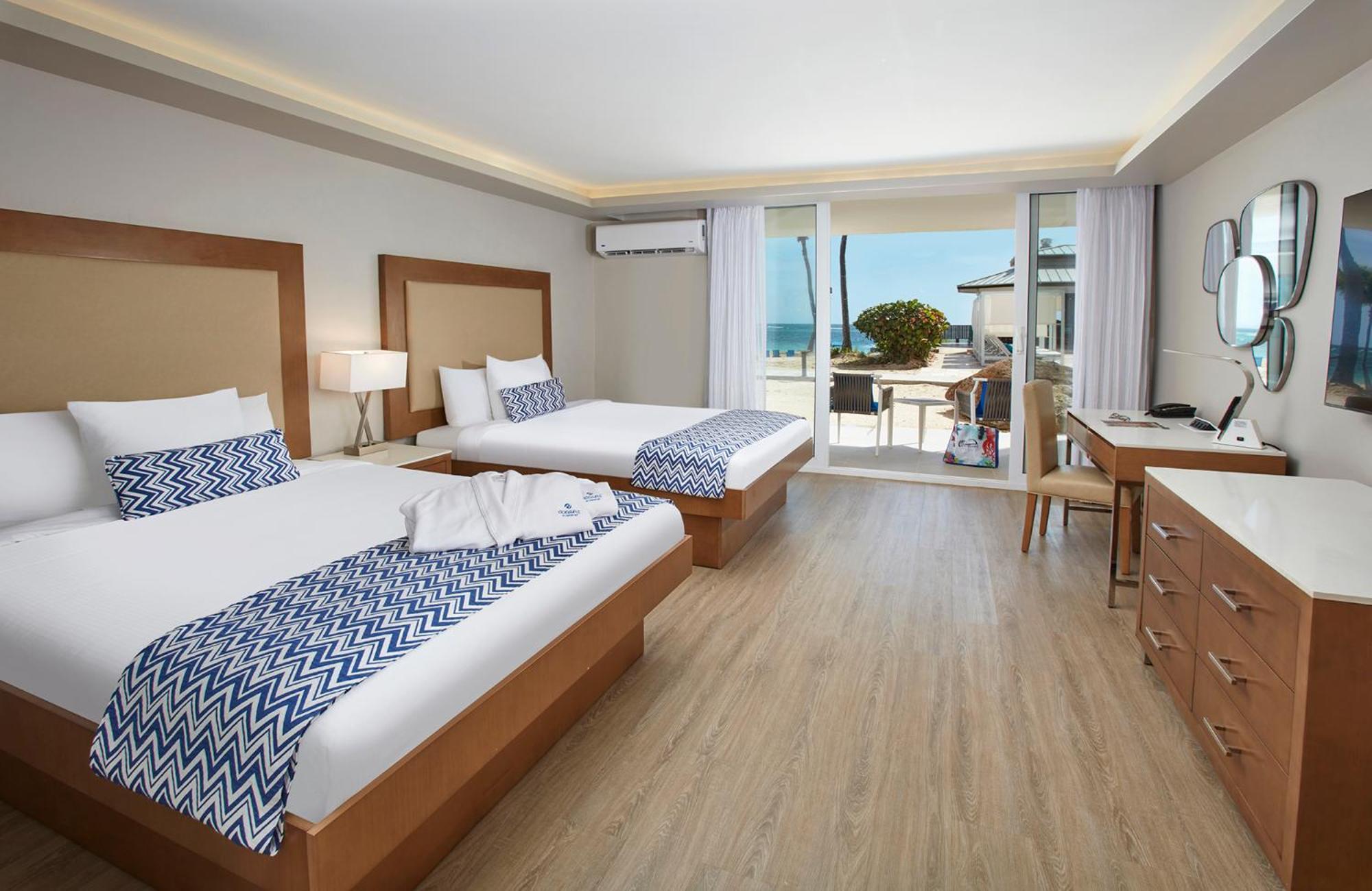 Oceans At Divi Carina Bay - Adults Only Hotel Кристианстед Екстериор снимка