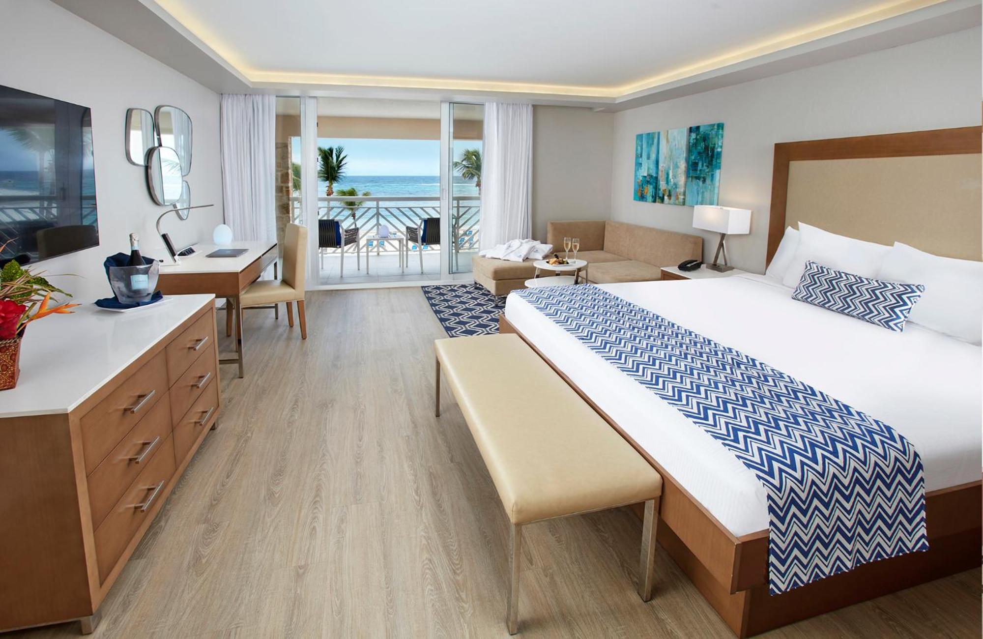 Oceans At Divi Carina Bay - Adults Only Hotel Кристианстед Екстериор снимка